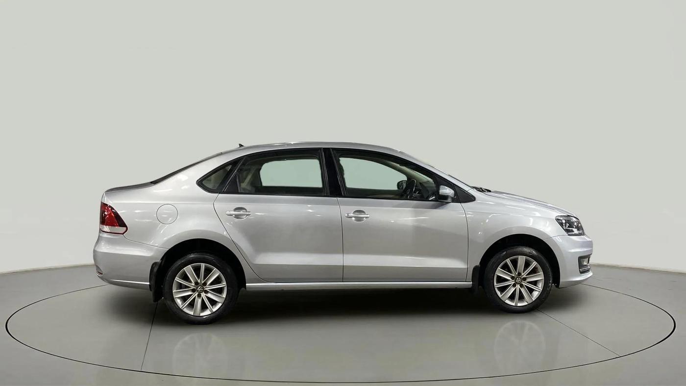 2016 Volkswagen Vento 1.2 TSI HIGHLINE PLUS AT, Petrol, Automatic, 46,398 km, Right Side View