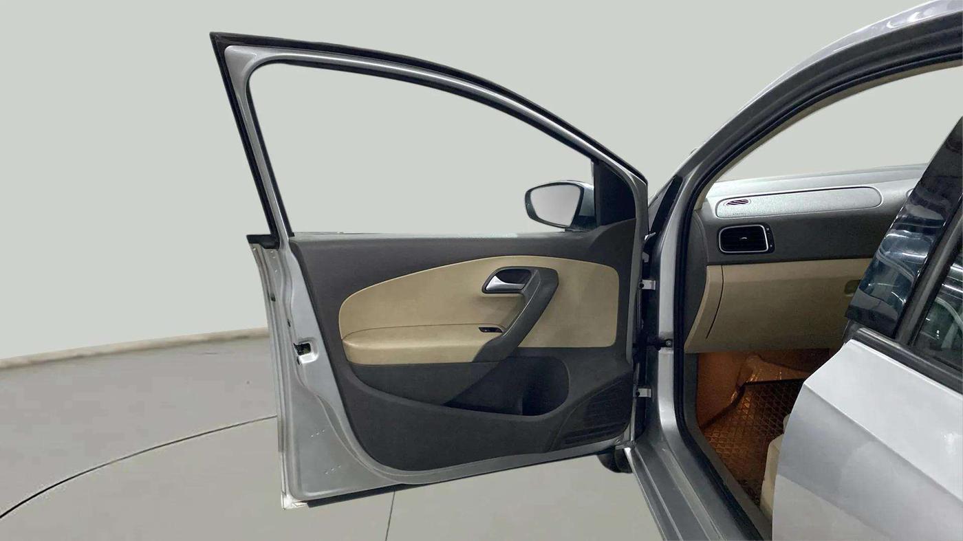 2016 Volkswagen Vento 1.2 TSI HIGHLINE PLUS AT, Petrol, Automatic, 46,398 km, LHS Front Door