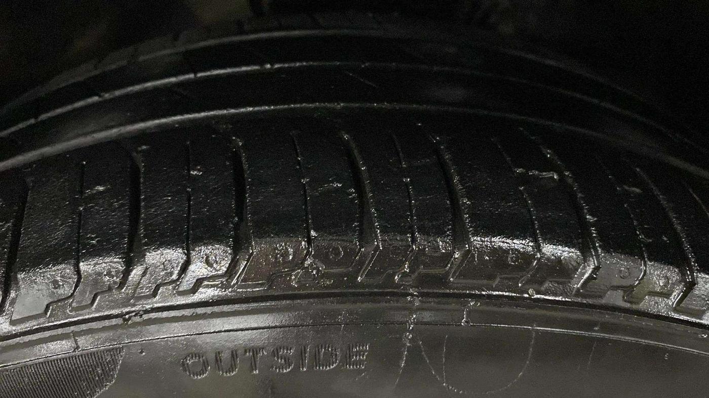 2016 Volkswagen Vento 1.2 TSI HIGHLINE PLUS AT, Petrol, Automatic, 46,398 km, Left Front Tyre Tread