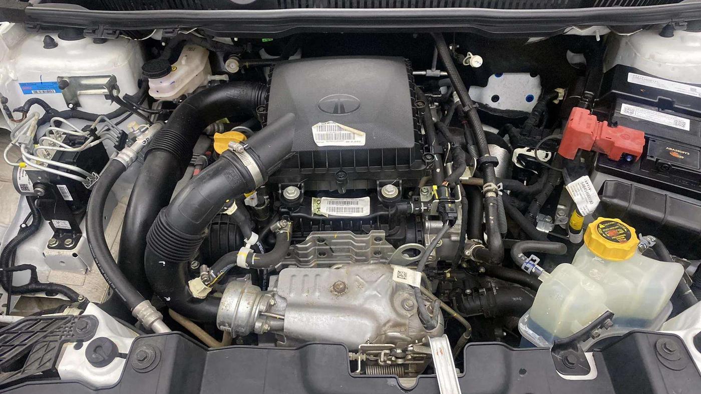 2024 Tata NEXON CREATIVE PLUS 1.2 REVOTRON 6 AMT, Petrol, Automatic, 4,623 km, Engine View
