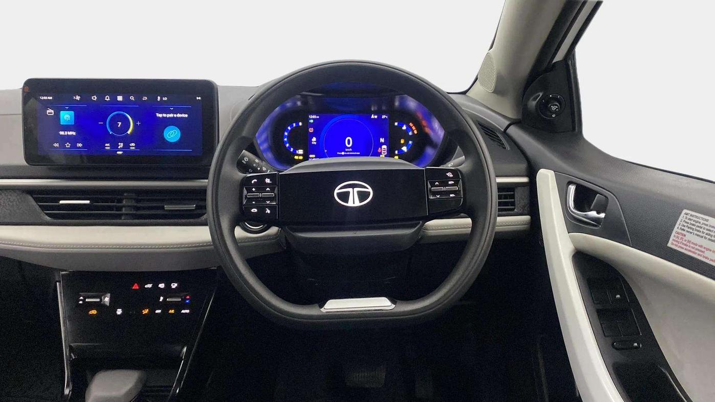 2024 Tata NEXON CREATIVE PLUS 1.2 REVOTRON 6 AMT, Petrol, Automatic, 4,623 km, Steering Wheel Close Up