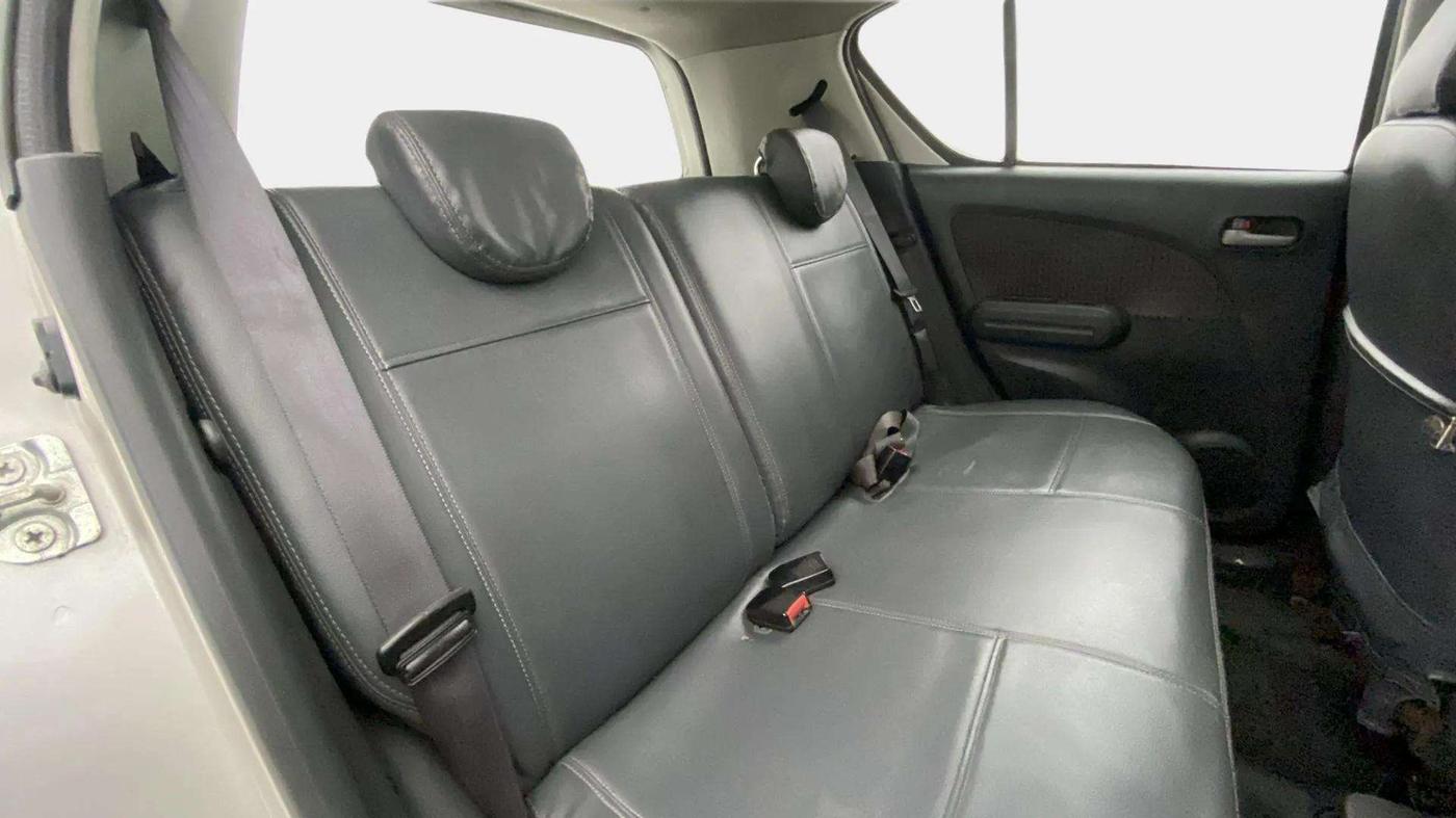 2014 Maruti Ritz ZXI, Petrol, Manual, 33,889 km, Right Side Rear Door Cabin