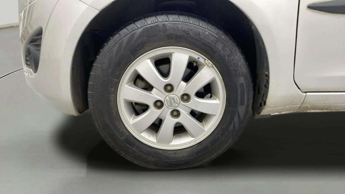 2014 Maruti Ritz ZXI, Petrol, Manual, 33,889 km, Left Front Wheel