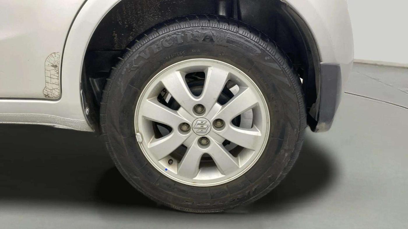 2014 Maruti Ritz ZXI, Petrol, Manual, 33,889 km, Left Rear Wheel
