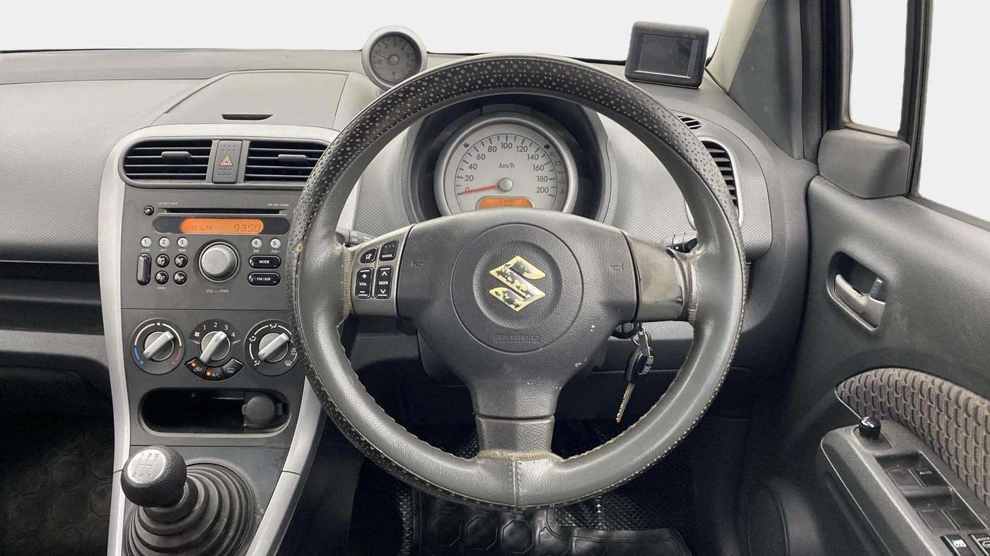 2014 Maruti Ritz ZXI, Petrol, Manual, 33,889 km, Steering Wheel Close Up