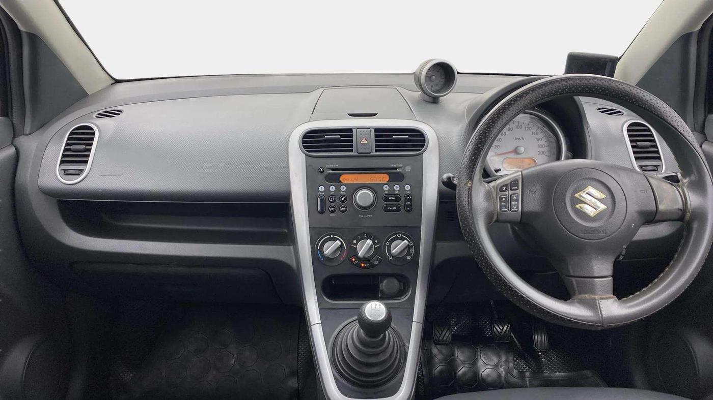 2014 Maruti Ritz ZXI, Petrol, Manual, 33,889 km, Dashboard