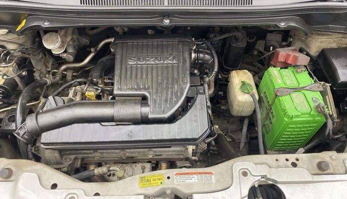 2014 Maruti Ritz ZXI, Petrol, Manual, 33,689 km, Engine View
