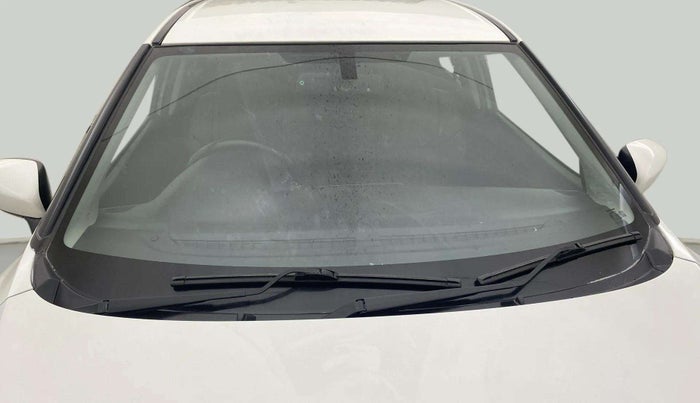 2015 Maruti Baleno ALPHA DIESEL 1.3, Diesel, Manual, 81,400 km, Front Windshield