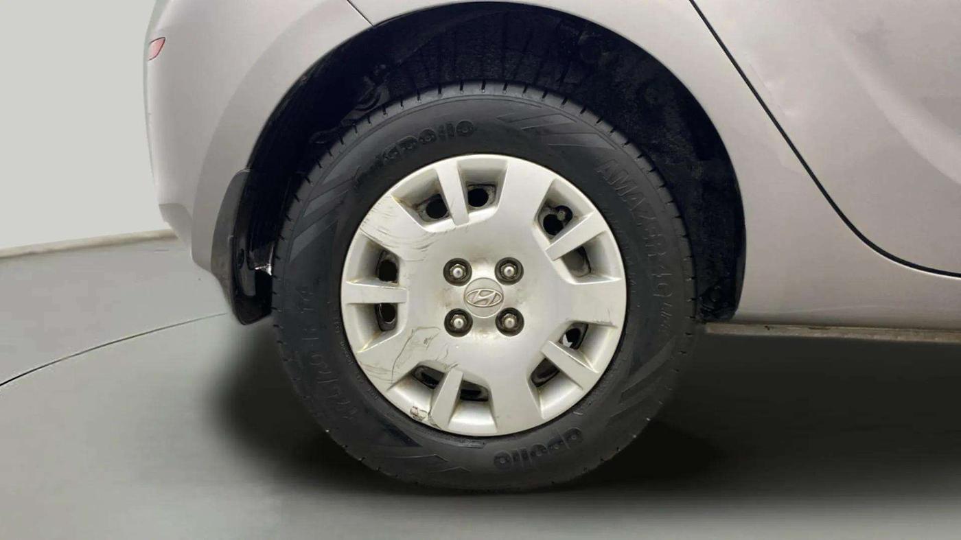 2013 Hyundai i20 MAGNA (O) 1.2, Petrol, Manual, 59,152 km, Right Rear Wheel