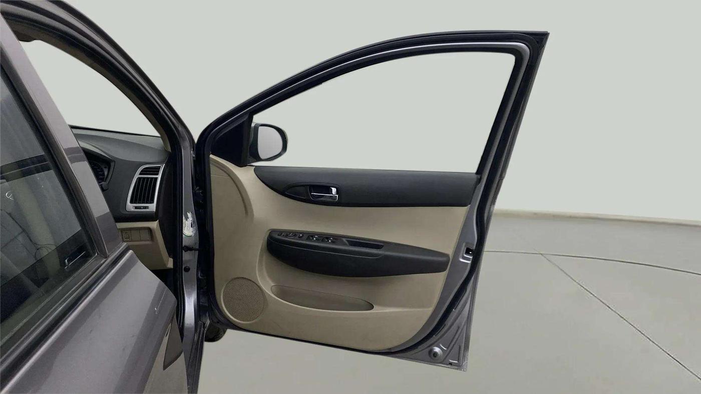 2013 Hyundai i20 MAGNA (O) 1.2, Petrol, Manual, 59,152 km, RHS Front Door