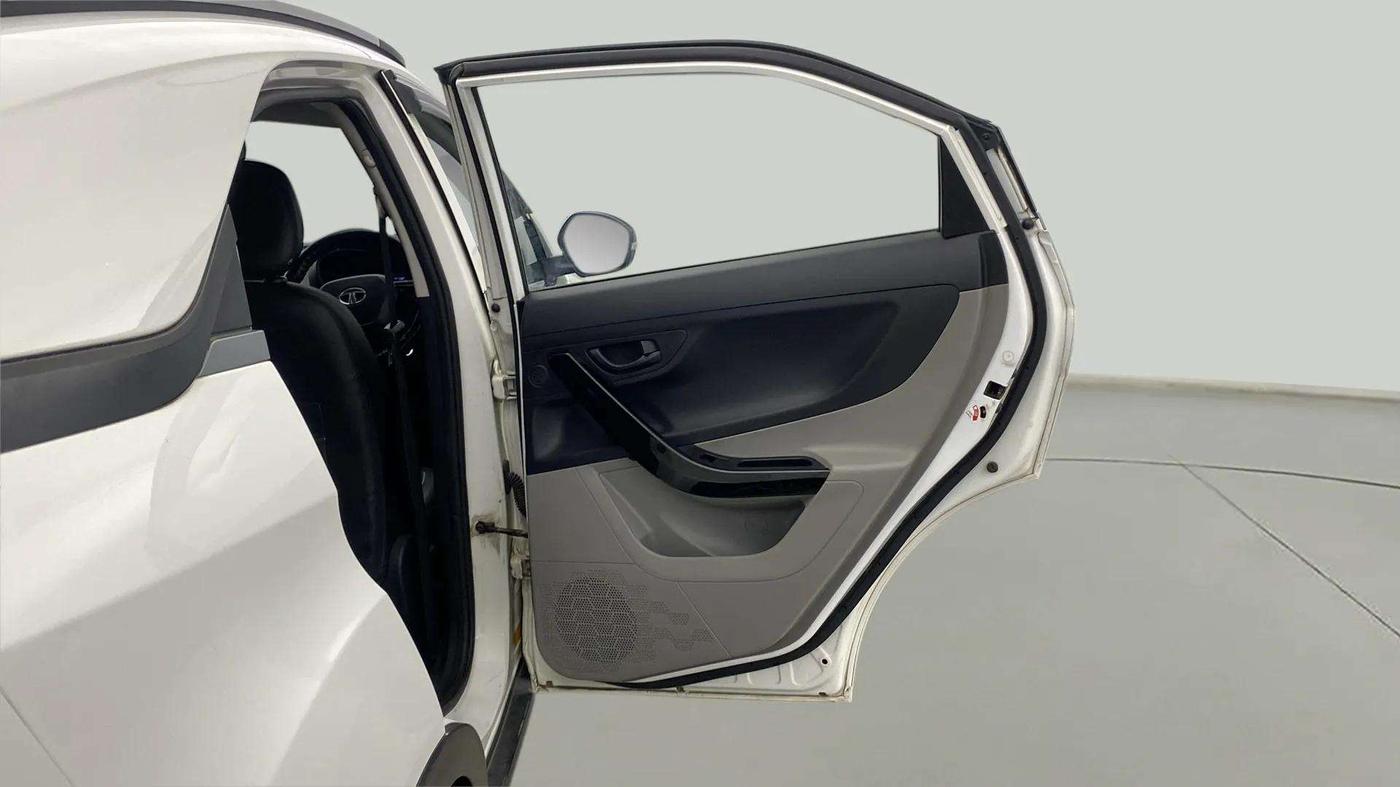 2019 Tata NEXON XM PETROL, Petrol, Manual, 43,911 km, RHS Rear Door