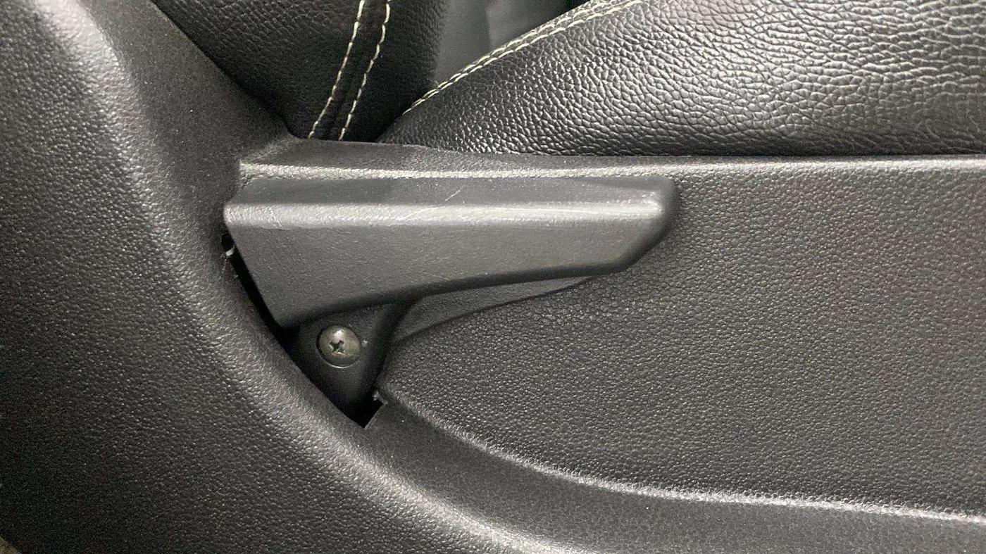 2019 Tata NEXON XM PETROL, Petrol, Manual, 43,911 km, Driver Side Adjustment Panel