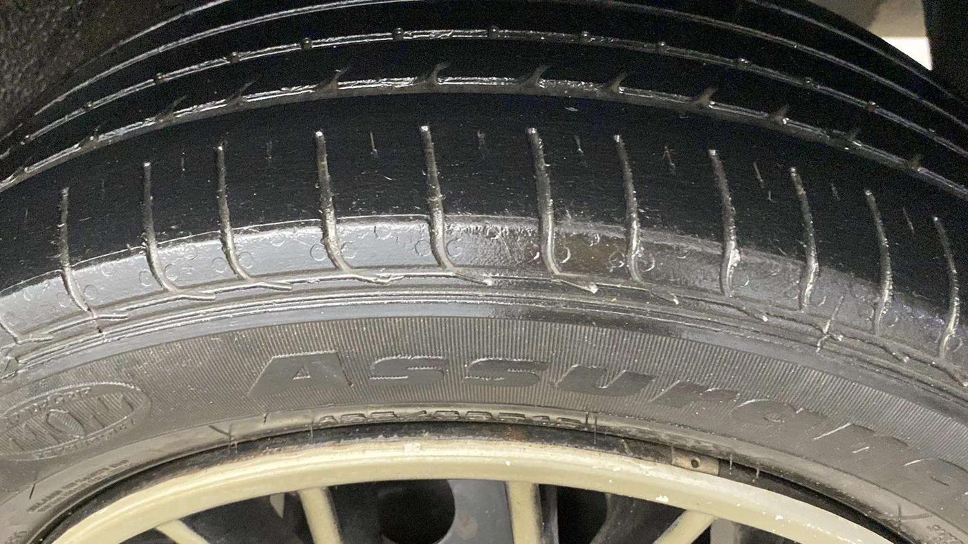 2019 Tata NEXON XM PETROL, Petrol, Manual, 43,911 km, Right Rear Tyre Tread