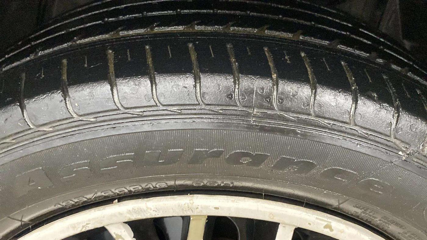 2019 Tata NEXON XM PETROL, Petrol, Manual, 43,911 km, Left Rear Tyre Tread