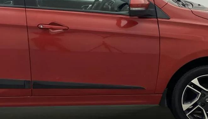 2019 Tata Tiago XZA PLUS PETROL, Petrol, Automatic, 29,294 km, Driver-side door - Minor scratches