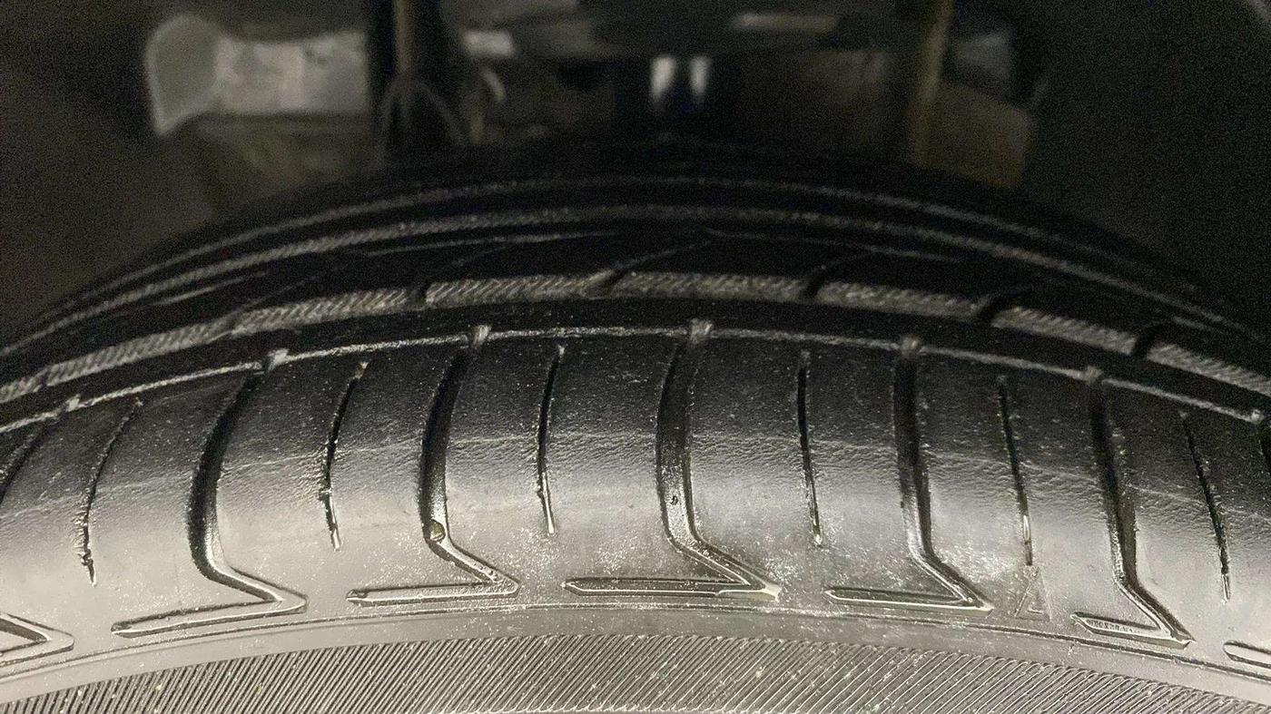 2018 Tata TIGOR XZ (O) PETROL, Petrol, Manual, 64,974 km, Left Front Tyre Tread
