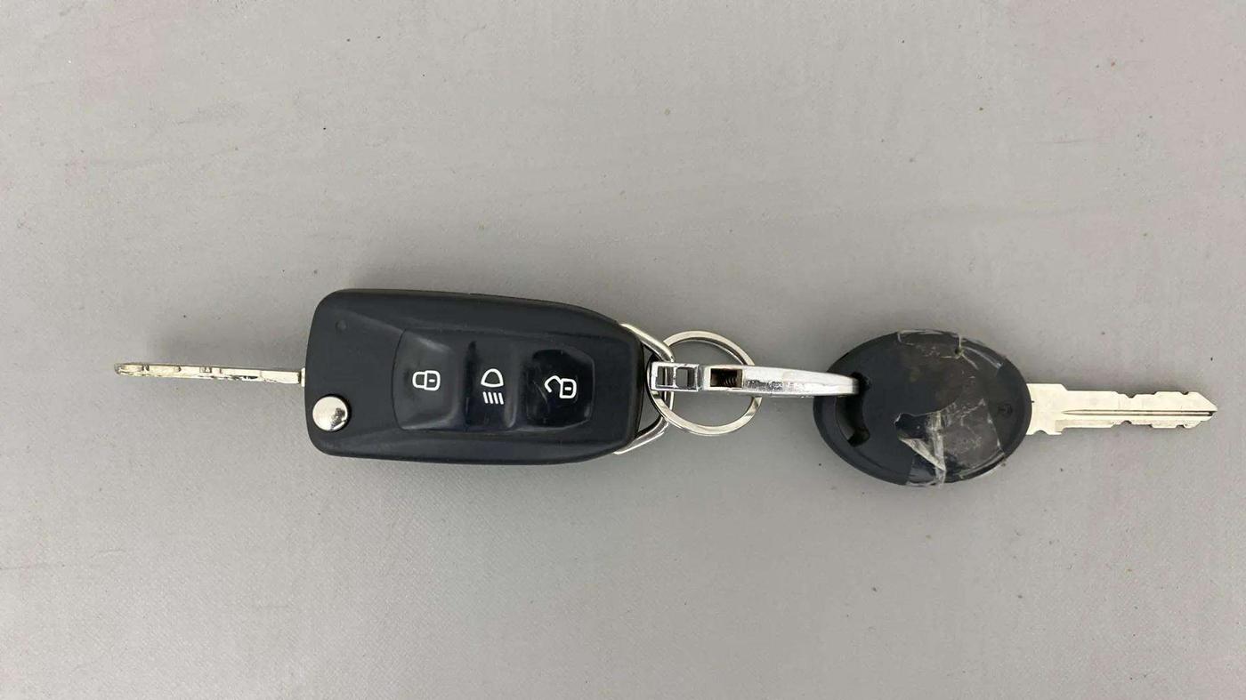 2018 Tata TIGOR XZ (O) PETROL, Petrol, Manual, 64,974 km, Key Close Up