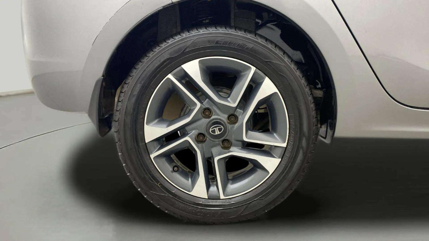2018 Tata TIGOR XZ (O) PETROL, Petrol, Manual, 64,974 km, Right Rear Wheel