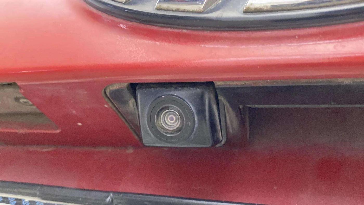 2019 Mahindra XUV300 W8(O) 1.2 PETROL DUAL TONE, Petrol, Manual, 95,774 km, Parking Camera