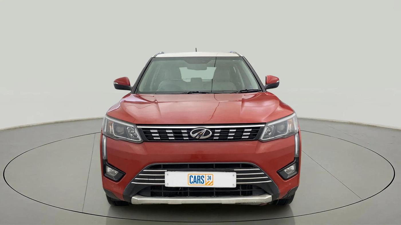 2019 Mahindra XUV300 W8(O) 1.2 PETROL DUAL TONE, Petrol, Manual, 95,774 km, Front