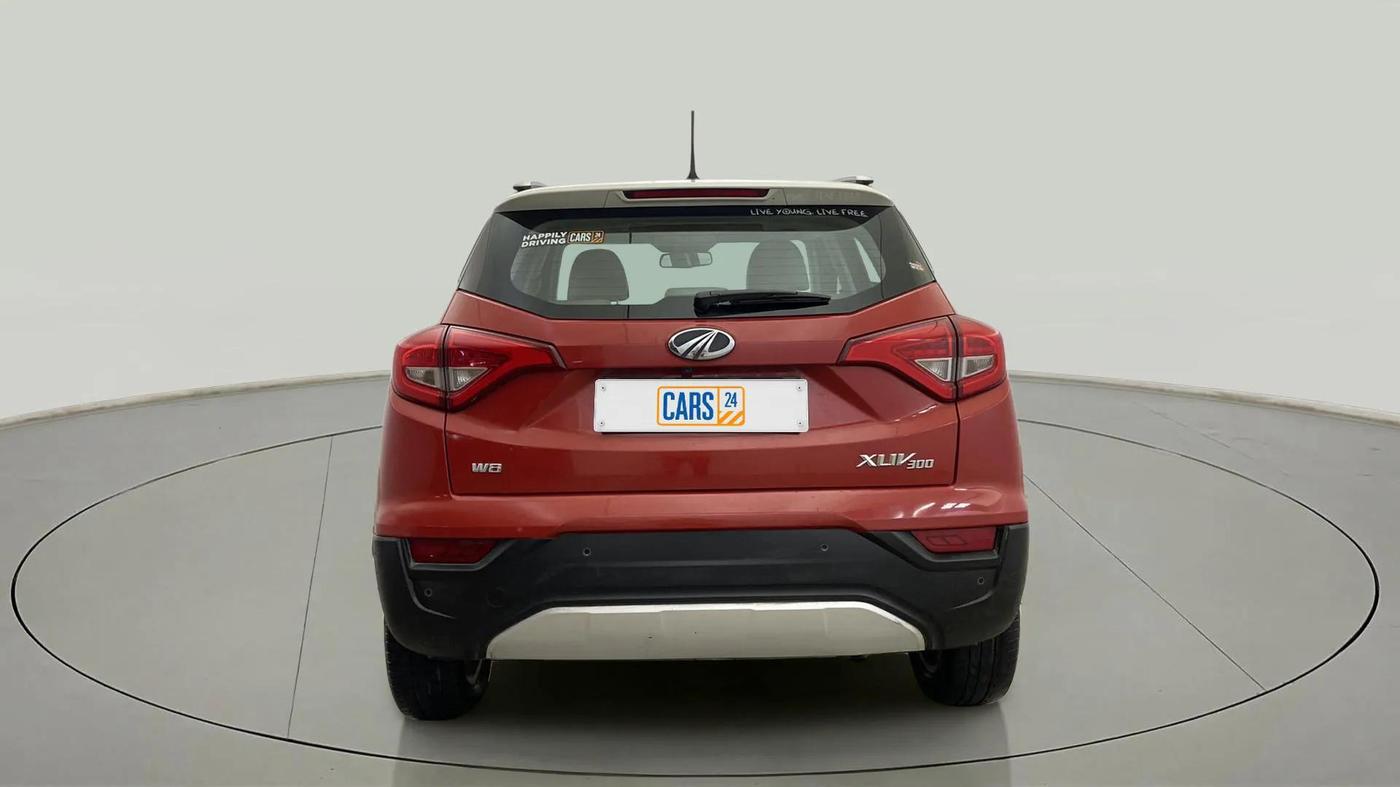 2019 Mahindra XUV300 W8(O) 1.2 PETROL DUAL TONE, Petrol, Manual, 95,774 km, Back/Rear