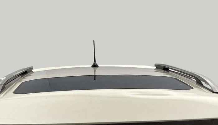 2019 Mahindra XUV300 W8(O) 1.2 PETROL DUAL TONE, Petrol, Manual, 95,656 km, Moonroof/ Sunroof