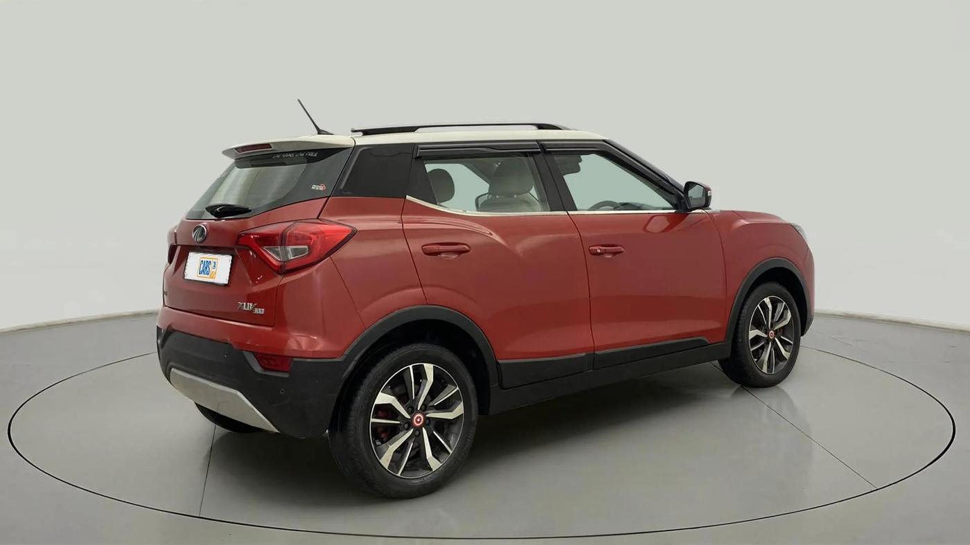 2019 Mahindra XUV300 W8(O) 1.2 PETROL DUAL TONE, Petrol, Manual, 95,774 km, Right Back Diagonal