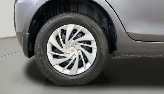 2015 Maruti Swift VXI, Petrol, Manual, 18,344 km, Right Rear Wheel
