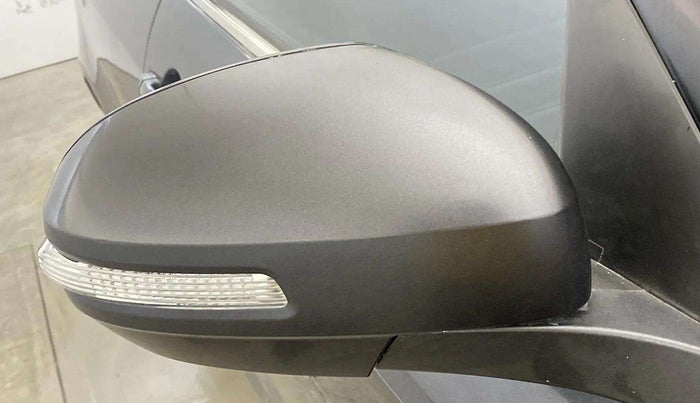 2015 Maruti Swift VXI, Petrol, Manual, 18,344 km, Right rear-view mirror - Mirror motor not working
