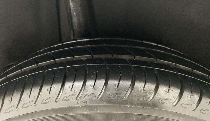 2019 Maruti Baleno DELTA PETROL 1.2, Petrol, Manual, 15,093 km, Right Rear Tyre Tread