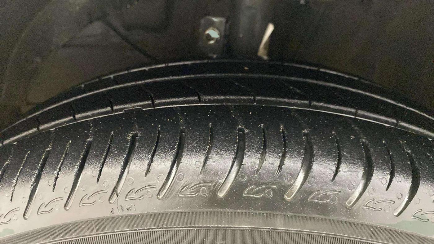2019 Maruti Baleno DELTA PETROL 1.2, Petrol, Manual, 15,093 km, Left Front Tyre Tread