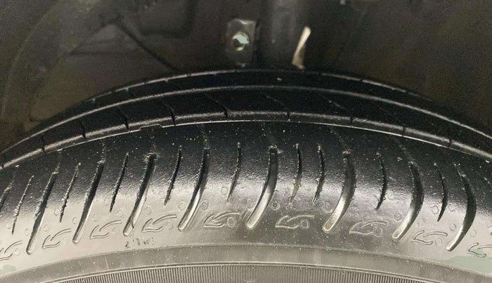 2019 Maruti Baleno DELTA PETROL 1.2, Petrol, Manual, 15,093 km, Left Front Tyre Tread
