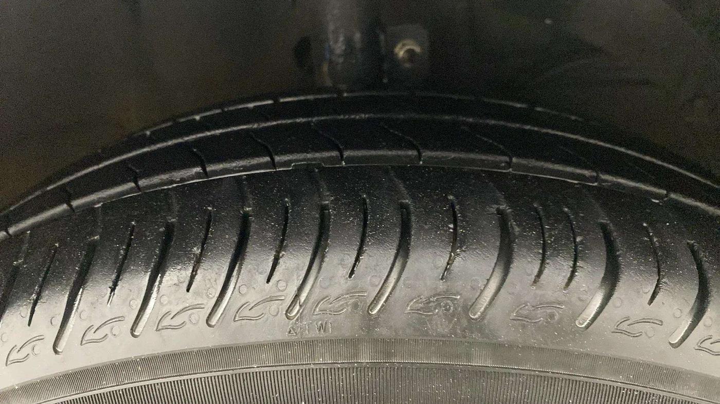 2019 Maruti Baleno DELTA PETROL 1.2, Petrol, Manual, 15,093 km, Right Front Tyre Tread