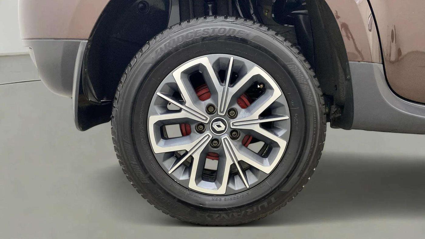 2021 Renault Duster RXZ 1.5 PETROL MT, Petrol, Manual, 45,093 km, Right Rear Wheel
