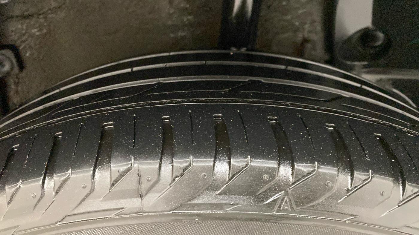 2021 Renault Duster RXZ 1.5 PETROL MT, Petrol, Manual, 45,093 km, Left Rear Tyre Tread