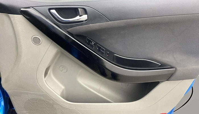 2019 Tata NEXON XZ PETROL, Petrol, Manual, 52,494 km, Driver Side Door Panels Control