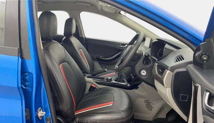 2019 Tata NEXON XZ PETROL, Petrol, Manual, 52,494 km, Right Side Front Door Cabin