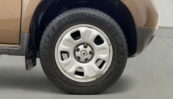 2015 Renault Duster RXL PETROL, Petrol, Manual, 29,684 km, Right Front Wheel
