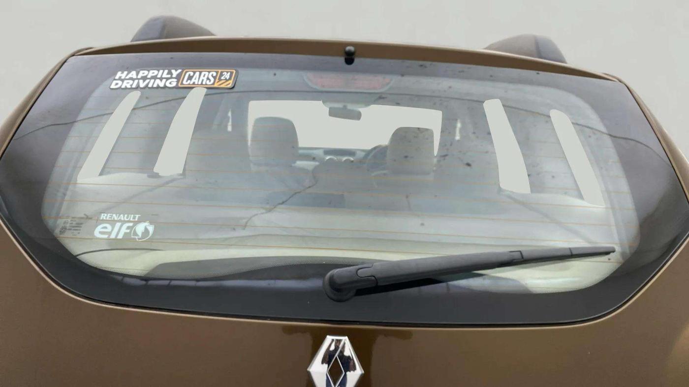 2015 Renault Duster RXL PETROL, Petrol, Manual, 29,784 km, Rear Windshield