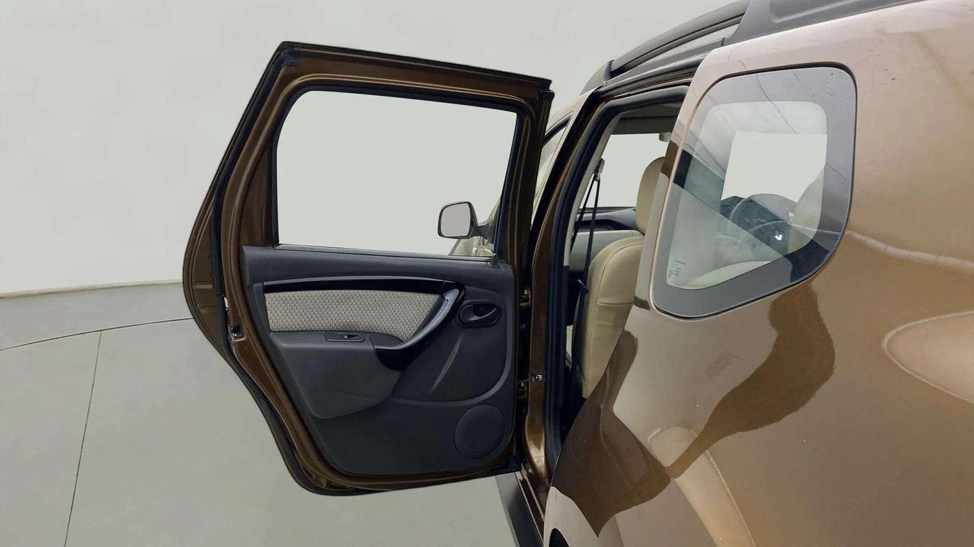 2015 Renault Duster RXL PETROL, Petrol, Manual, 29,784 km, LHS Rear Door