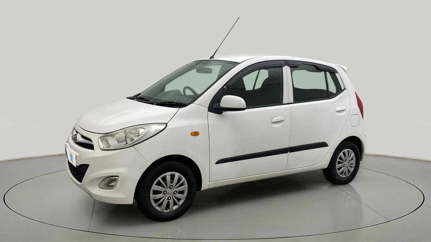 2016 Hyundai i10 SPORTZ 1.1, Petrol, Manual, 62,787 km, Left Front Diagonal