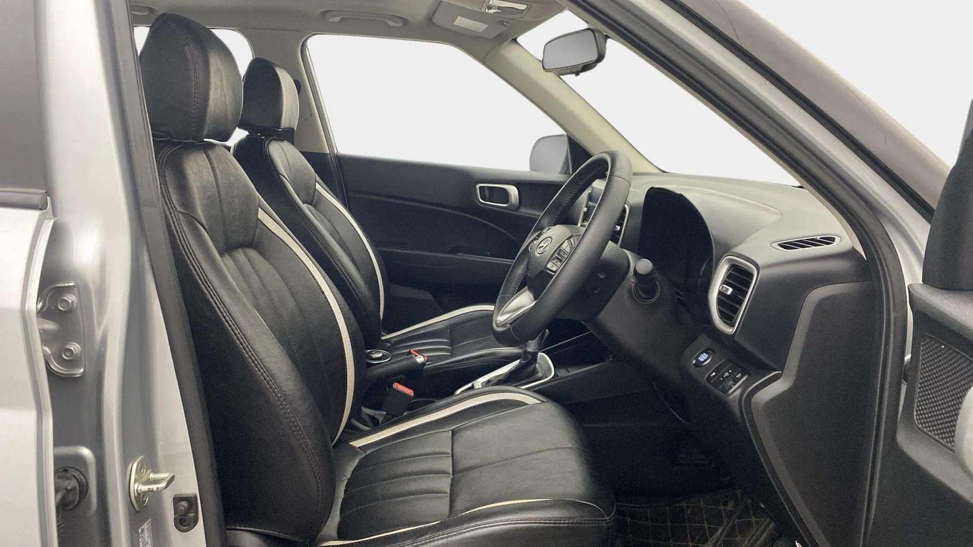 2019 Hyundai VENUE SX PLUS 1.0 TURBO DCT, Petrol, Automatic, 33,744 km, Right Side Front Door Cabin