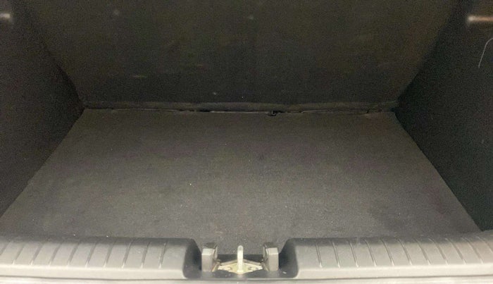 2019 Hyundai VENUE SX PLUS 1.0 TURBO DCT, Petrol, Automatic, 33,686 km, Boot Inside