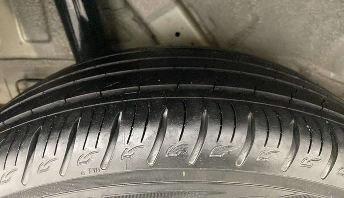 2019 Hyundai VENUE SX PLUS 1.0 TURBO DCT, Petrol, Automatic, 33,686 km, Right Rear Tyre Tread