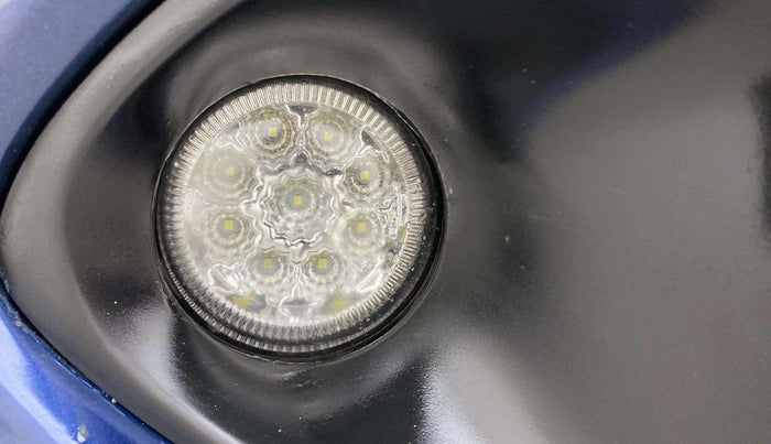 2018 Maruti Baleno DELTA CVT PETROL 1.2, Petrol, Automatic, 52,785 km, Right fog light - Fog light not working