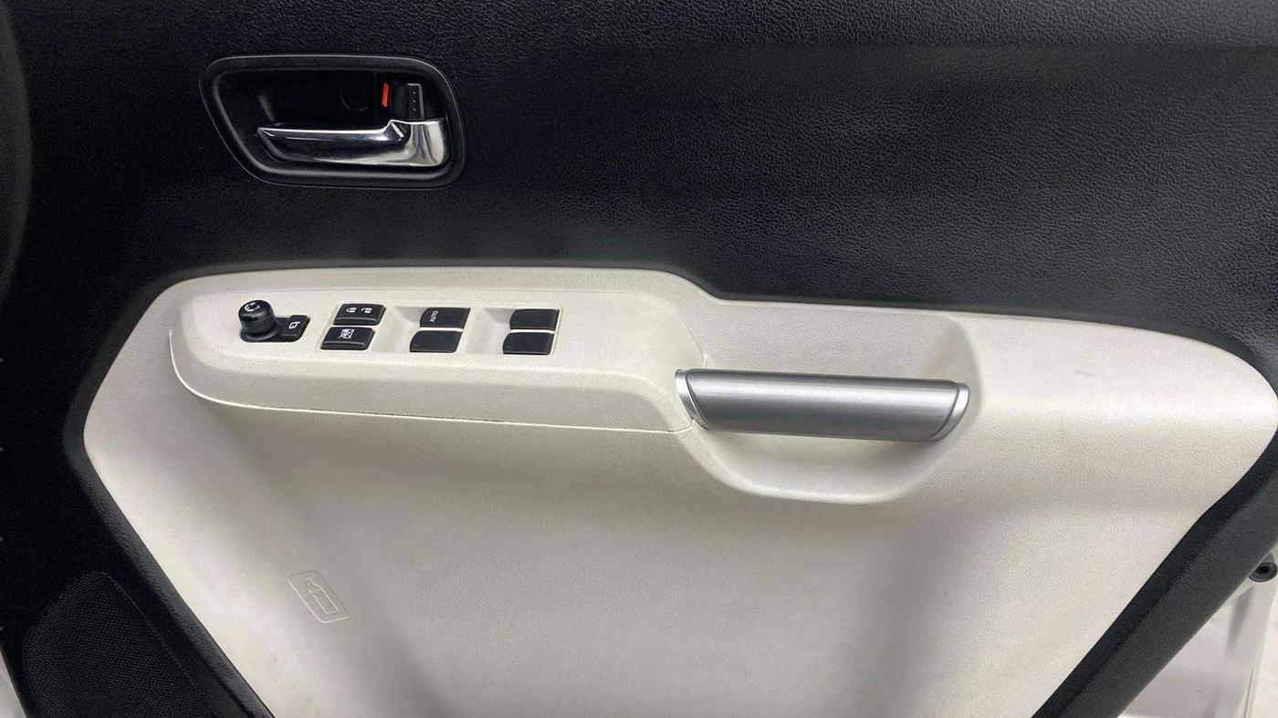 2020 Maruti IGNIS ZETA 1.2, Petrol, Manual, 63,701 km, Driver Side Door Panels Control
