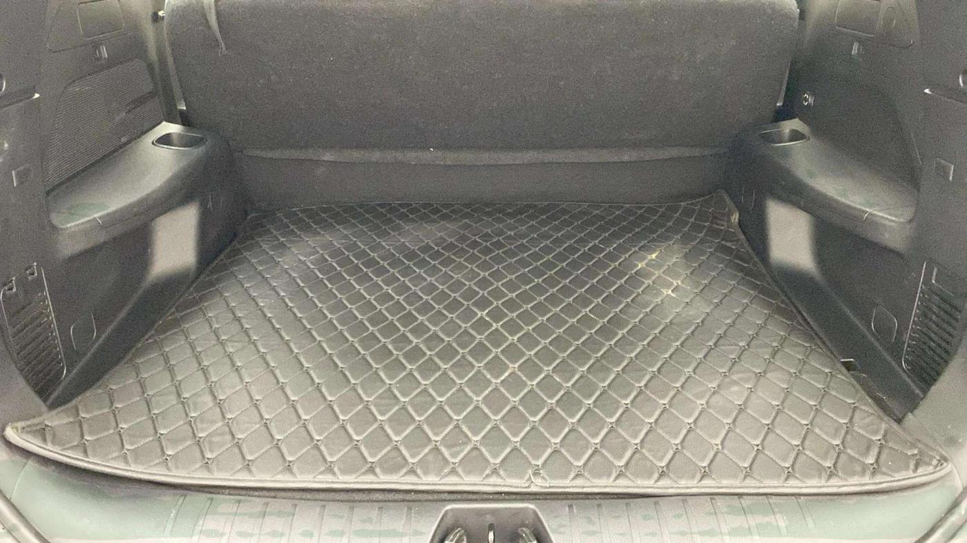 2022 Mahindra XUV700 AX 5 P AT 5 STR, Petrol, Automatic, 30,522 km, Boot Inside