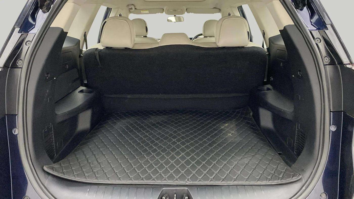 2022 Mahindra XUV700 AX 5 P AT 5 STR, Petrol, Automatic, 30,522 km, Boot Open Zoomed View