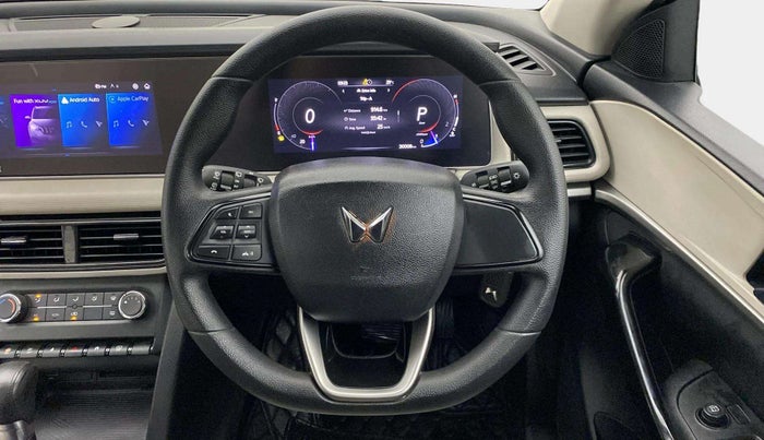 2022 Mahindra XUV700 AX 5 P AT 5 STR, Petrol, Automatic, 29,992 km, Steering Wheel Close Up