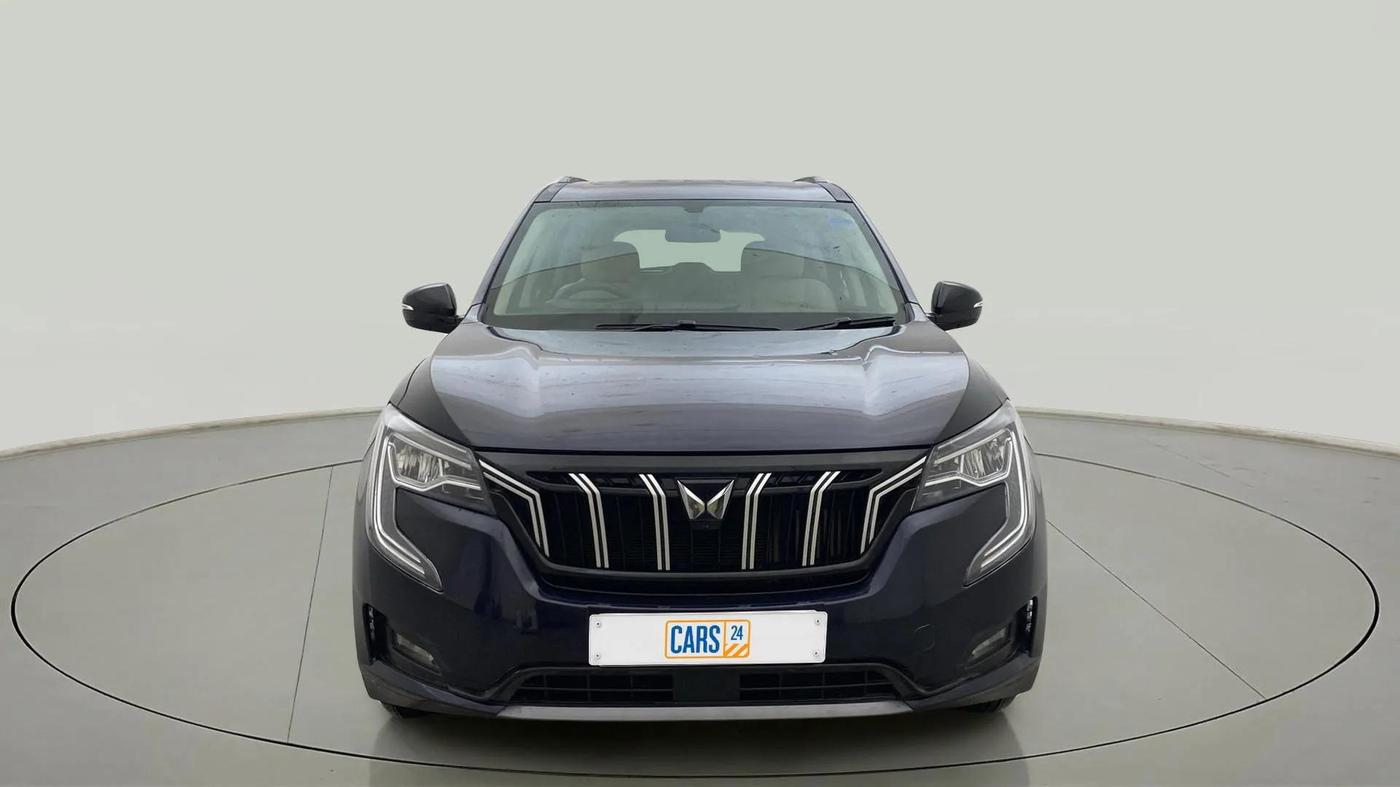 2022 Mahindra XUV700 AX 5 P AT 5 STR, Petrol, Automatic, 30,522 km, Front
